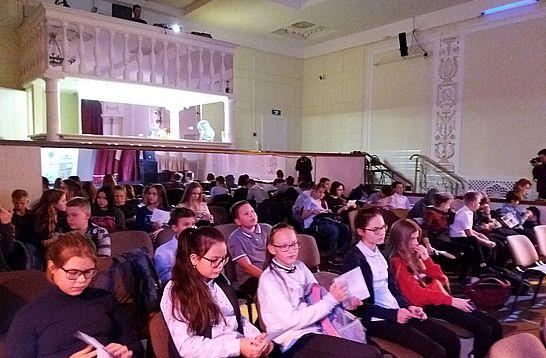 10 октября, в центре досуга и кино «Октябрь» состоялся первый показ в рамках проекта КиноДетство.РФ